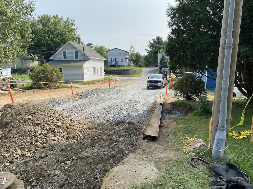 Not a real good photo of our non-driveway access at 10:36 am this morning.